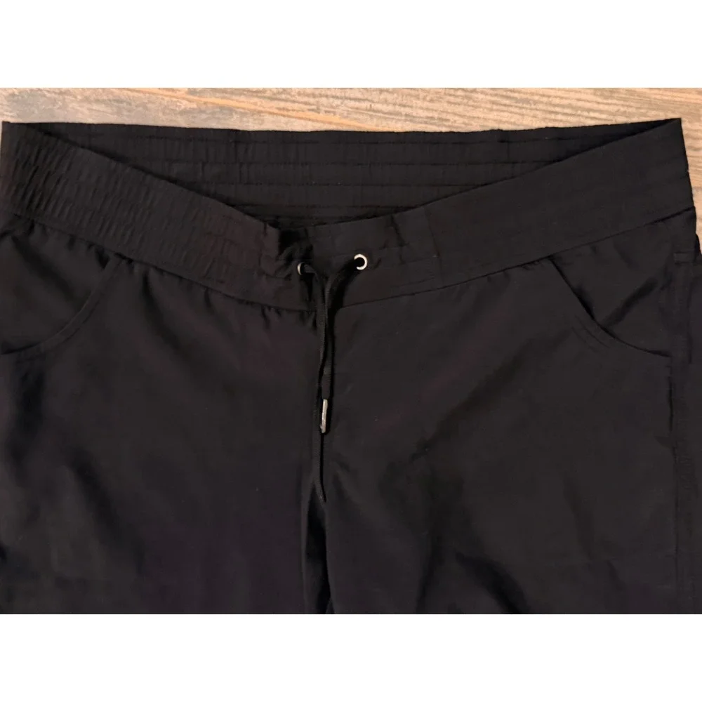 Athleta Capri Pants Black Ruched Leg Joggers Size 2 OVERSIZED Yoga Gym‎ Casual